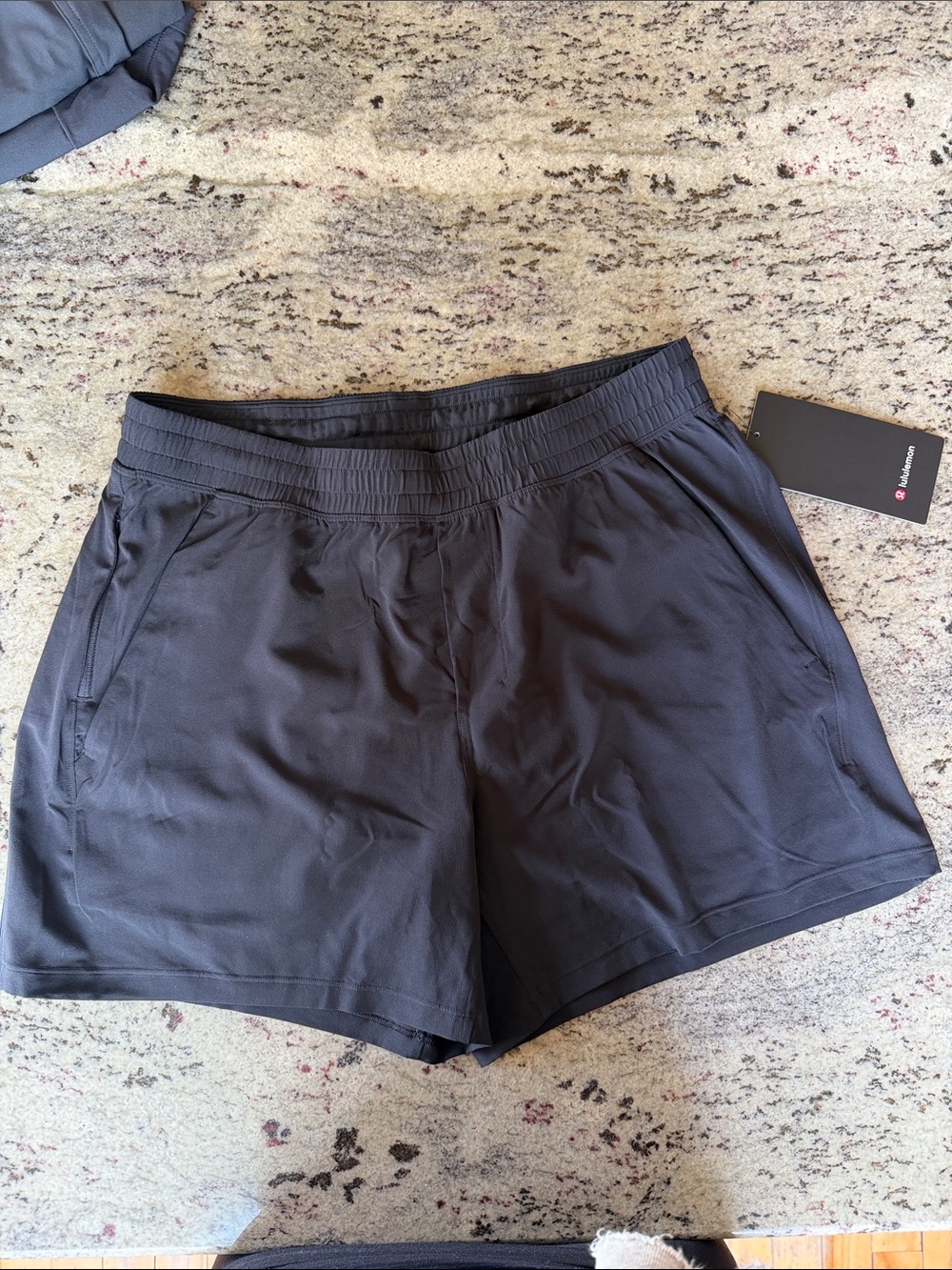 Lululemon Pace Breaker Short 5” LL, NWT!